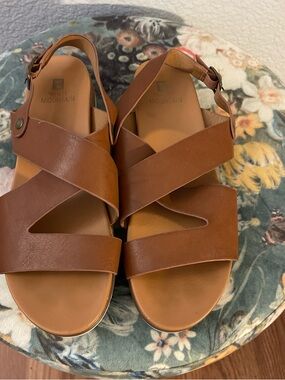 White Mountain Tan Brown Leather Crisscross Slingback Sandals